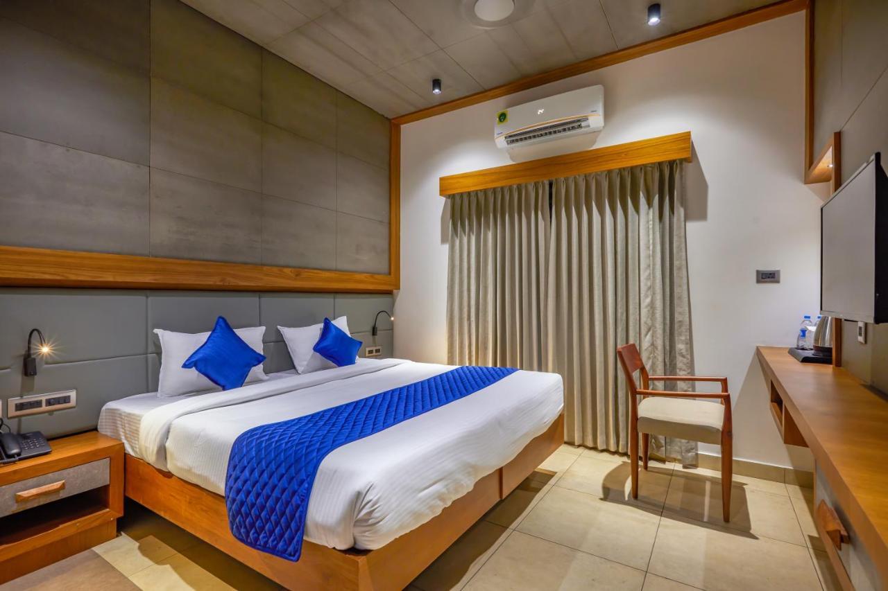 होटल Cason International 3*