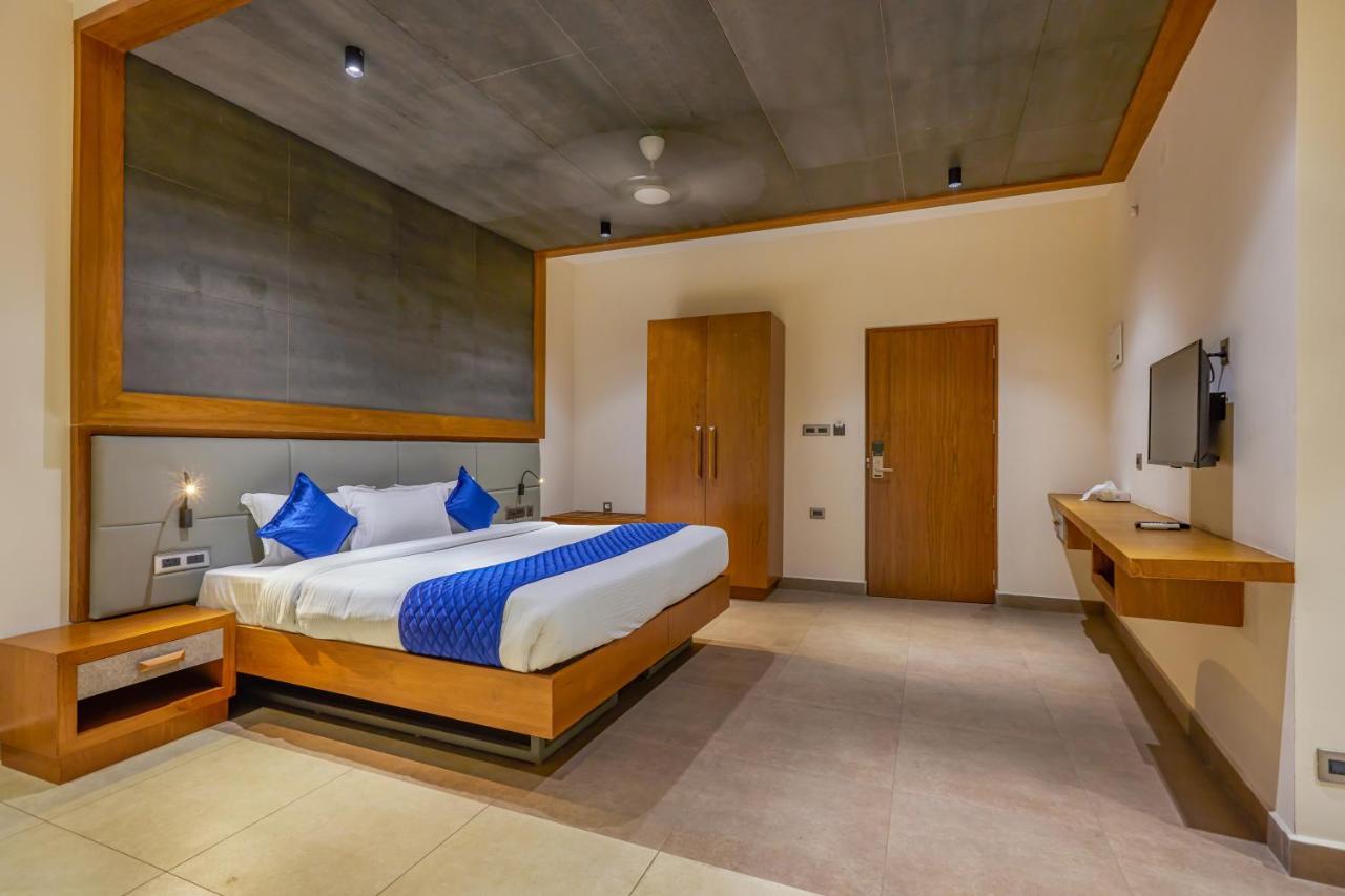 होटल Cason International 3*